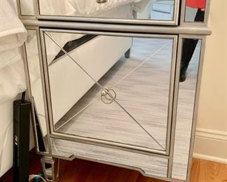 87. Basset Mirror Co. 1 Door 1 Drawer Mirrored Nightstand (22" x 16" x 30")