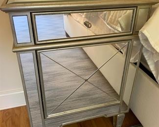 88. Basset Mirror Co. 1 Door 1 Drawer Mirrored Nightstand (22" x 16" x 30") (as is)
