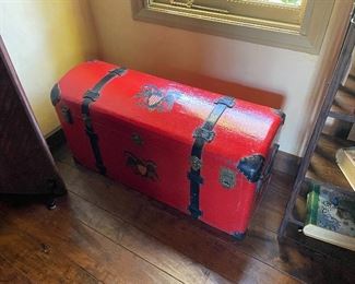 A beautiful car trunk from an early vehicle perhaps a 1910 Model T Ford?