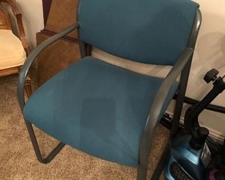 4 total armchairs (only 1 photographed)