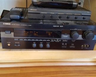 Yamaha Natural Sound Receiver R-v905