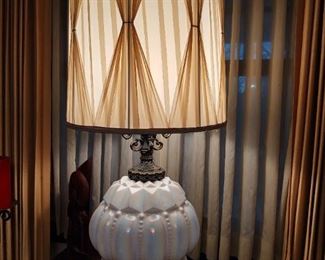 Amazing '70s lamp with iridescent glass light up base