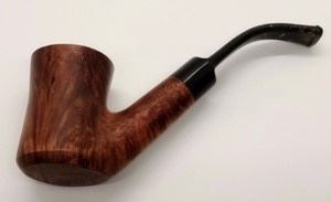 Curva Italian Tobacco Pipe. The mouthpiece is damaged as pictured, but is easily replaceable. Measures 6” long and the bowl is 2” high.
