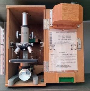 Vintage Olympus/Elgeet Microscope. Model number #53. Looks to be in great shape.