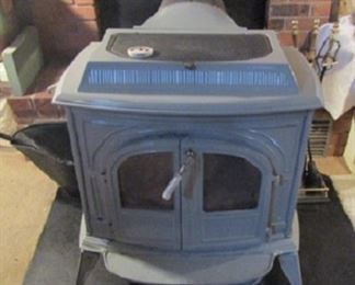 Vermont Casting Wood Stove in excellent condition