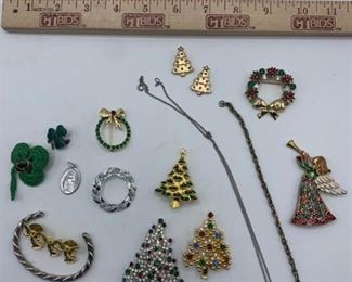 Vintage Jewelry Holiday