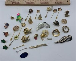 Vintage Jewelry Pins