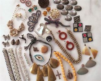 Fantastic selection of fine and studio jewelry and loads of vintage costume and fashion jewelry!