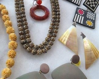 So fresh and stylish - Polly knew which styles would stand the test of time!