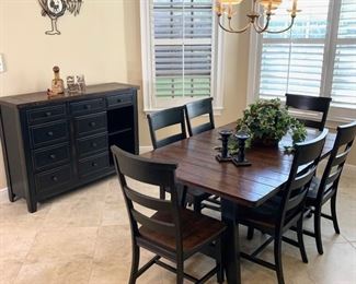 Intercon Winchester Dining Table w/built in Leaf with 6 Dining Chairs. Table measures 42" x 66"/85" (leaf measures 19")