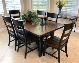 Intercon Winchester Dining Table w/built in Leaf with 6 Dining Chairs. Table measures 42" x 66"/85" (leaf measures 19")