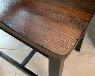 Winchester by Intercon Dining Table w/built in Leaves with 6 Dining Chairs.