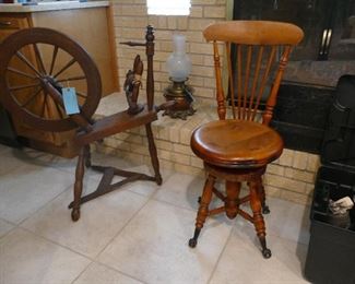 Piano stool with glass ball claws