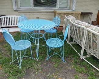 Metal table with 4 ice cream parlor chairs