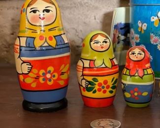 6pc Russian Nesting Dolls 4in H