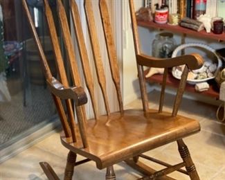 Vintage Rocking Chair 41x25x30in HxWxD