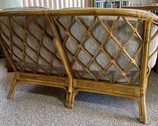 Universal Rattan Vintage Loveseat 33 x 59 x 33 HxWxD