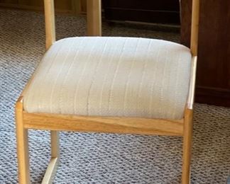 Douglas Furniture Natural Maple Dining Table with/ 4 Chairs 30x36x54in HxWxD