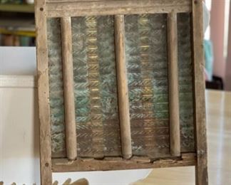 Antique Washboard Lg 24x12.5x2.5in HxWxD