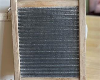Antique National Washboard 703 18x9x1.5in
