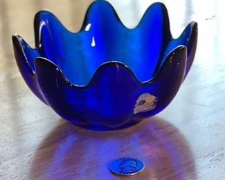 Blenko Glass Blue Lotus Bowl 3in H x 5.25in Diameter