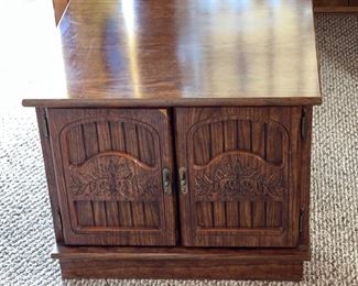 Vintage End Table Cabinet 19x23.5x23.5in HxWxD