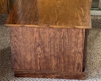 Vintage End Table Cabinet 19x23.5x23.5in HxWxD