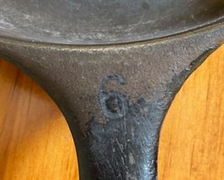 Wagner Ware Sidney Cast Iron #6 Skillet 2in H x 9.75in Dia