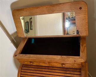 Stanley Furniture Roll Top Dresser Jewelry Cabinet 55x22.25x19in