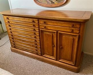 Stanley Furniture 8-Drawer Dresser 34x60x19.5in HxWxD