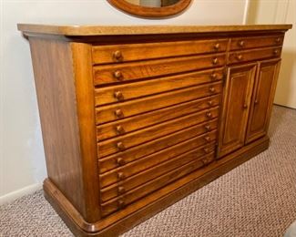 Stanley Furniture 8-Drawer Dresser 34x60x19.5in HxWxD