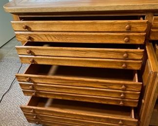 Stanley Furniture 8-Drawer Dresser 34x60x19.5in HxWxD