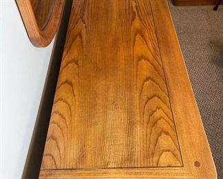 Stanley Furniture 8-Drawer Dresser 34x60x19.5in HxWxD