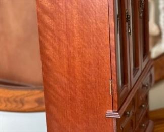 Small Jewelry Chest 18x12.5x6.5in HxWxD