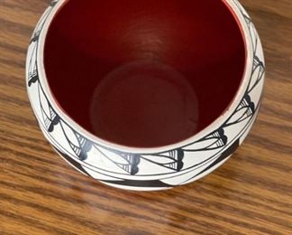 Jose R. Loretto Jemez Pueblo New Mexico Pot Native American Pottery 3in H x 5in Diameter