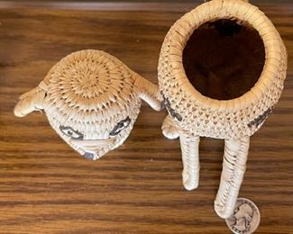 Papago Coil Basket Spotted Dog Tohono O'odham 7x4x7in HxWxD