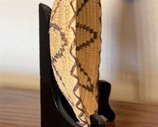 Papago Coil Basket 8 Point Tohono O'odham Native American 7in Diameter