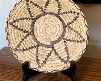Papago Coil Basket 8 Point Tohono O'odham Native American 7in Diameter