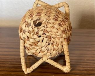 Papago Coil Basket Pig Tohono O'odham Native American 3x3x4.5in HxWxD