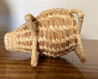 Papago Coil Basket Pig Tohono O'odham Native American 3x3x4.5in HxWxD