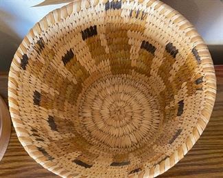 Papago Coil Basket Saguaro Pictorial Tohono O'odham Native American 8in H x 9.35in Diameter