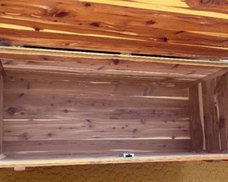 Solid Wood Cedar Lined Chest Blanket Trunk 17x40x17in HxWxD