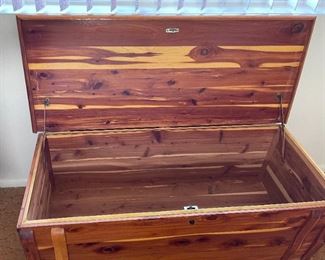 Solid Wood Cedar Lined Chest Blanket Trunk 17x40x17in HxWxD