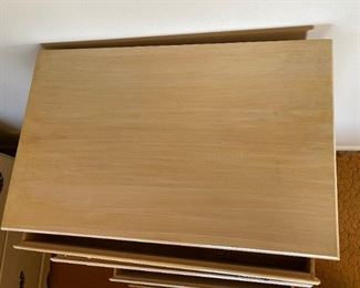 Wills Furniture 5-Drawer Dresser 42x28x18in HxWxD