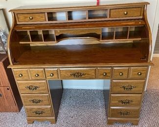 Faux Walnut Roll Top Desk 47x50x23in HxWxD