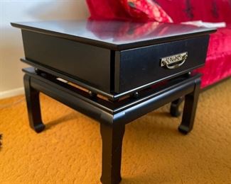 Vintage Asian Black End Table SINGLE Chinoiserie Norman Fox Macgregor For Sam Belz 20x24x24in HxWxD