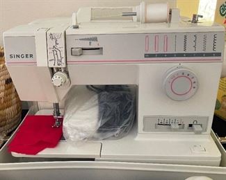 Singer 9005 Sewing Machine