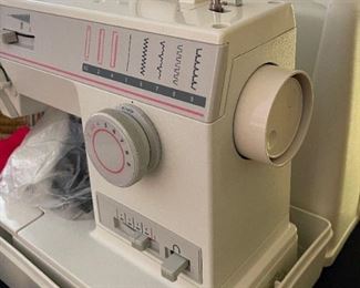 Singer 9005 Sewing Machine