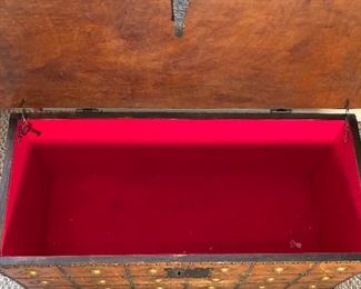 Double Headed Eagle Leather Nailhead Chest Trunk 19x40x17in HxWxD