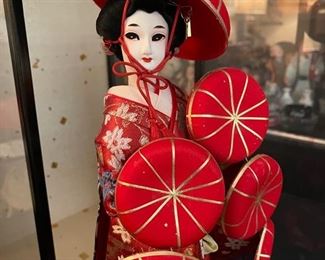 Vintage Nishi Oyama Doll In Case Nanamaigasa Scene From Japanese Drama Dohjohji